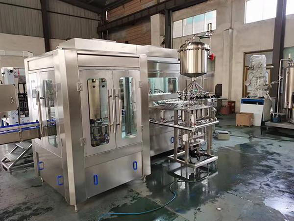 100-1000ml瓶裝水溶肥加工設(shè)備 液體肥料調(diào)配設(shè)備灌裝設(shè)備廠(chǎng)家